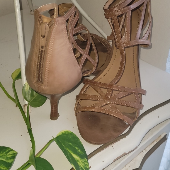12M Strappy Heels - Picture 3 of 3